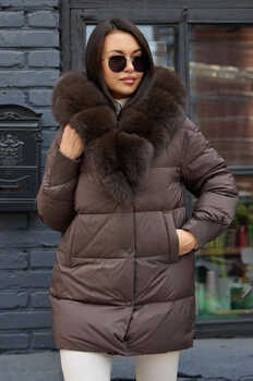 Модная женская куртка пуховая Vivilona коричневая