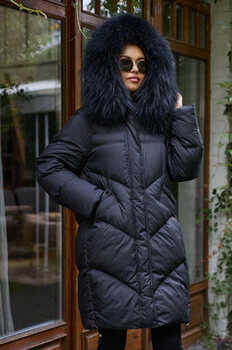 Женская зимняя пуховая куртка Vo tarun с капюшоном и мехом