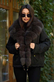 Брендовый пуховик Btn button черного цвета