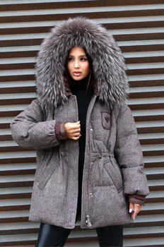 Женский шерстной пуховик Pang Million с большим мехом енота
