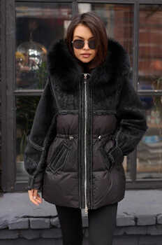 Модный оверсайз пуховик с натуральным мехом песца