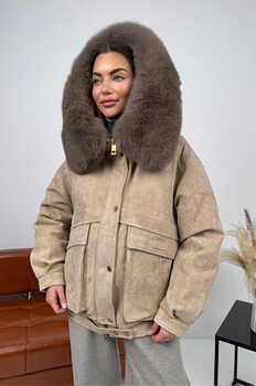 Пуховик на резинке с мехом