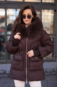 Зимнее пальто - пуховик с меховым капюшоном из песца