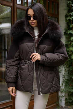 Теплый зимний пуховик с песцом коричнвый