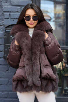 Качественный пуховик фасона оверсайз с мехом песца