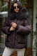 Короткая куртка с енотом шоколадная