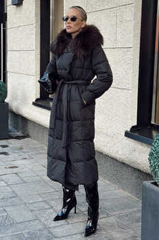 Длинный зимний пуховик vivilona с меховым воротником