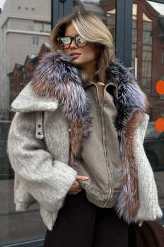 Куртка - пуховик с мехом